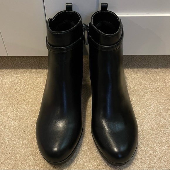 NWOT *Orig $120 Anne Klein Riah Ankle Boots - Picture 3 of 10